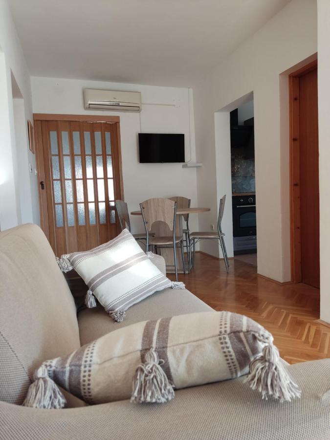 Apartman Car Vir Buitenkant foto