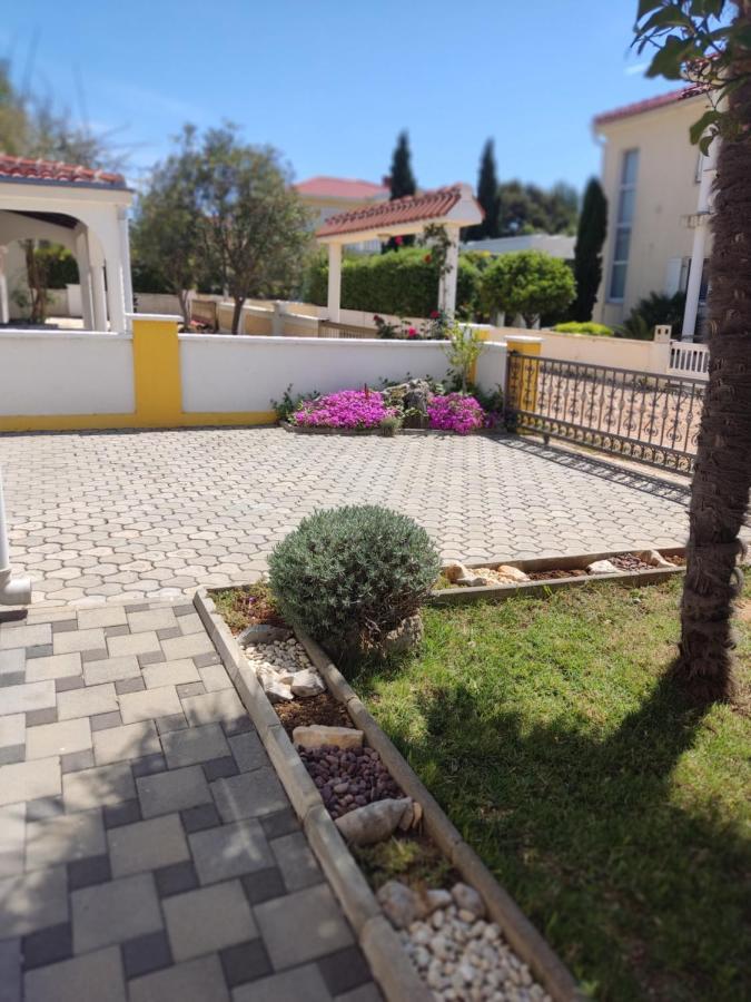 Apartman Car Vir Buitenkant foto