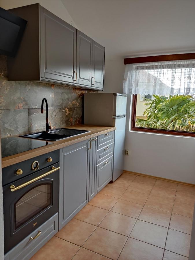 Apartman Car Vir Buitenkant foto