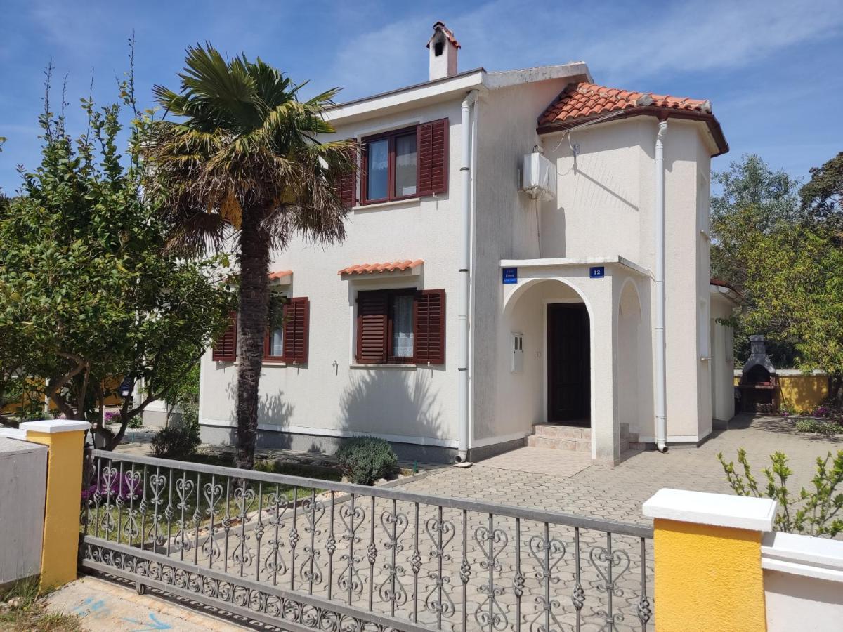 Apartman Car Vir Buitenkant foto